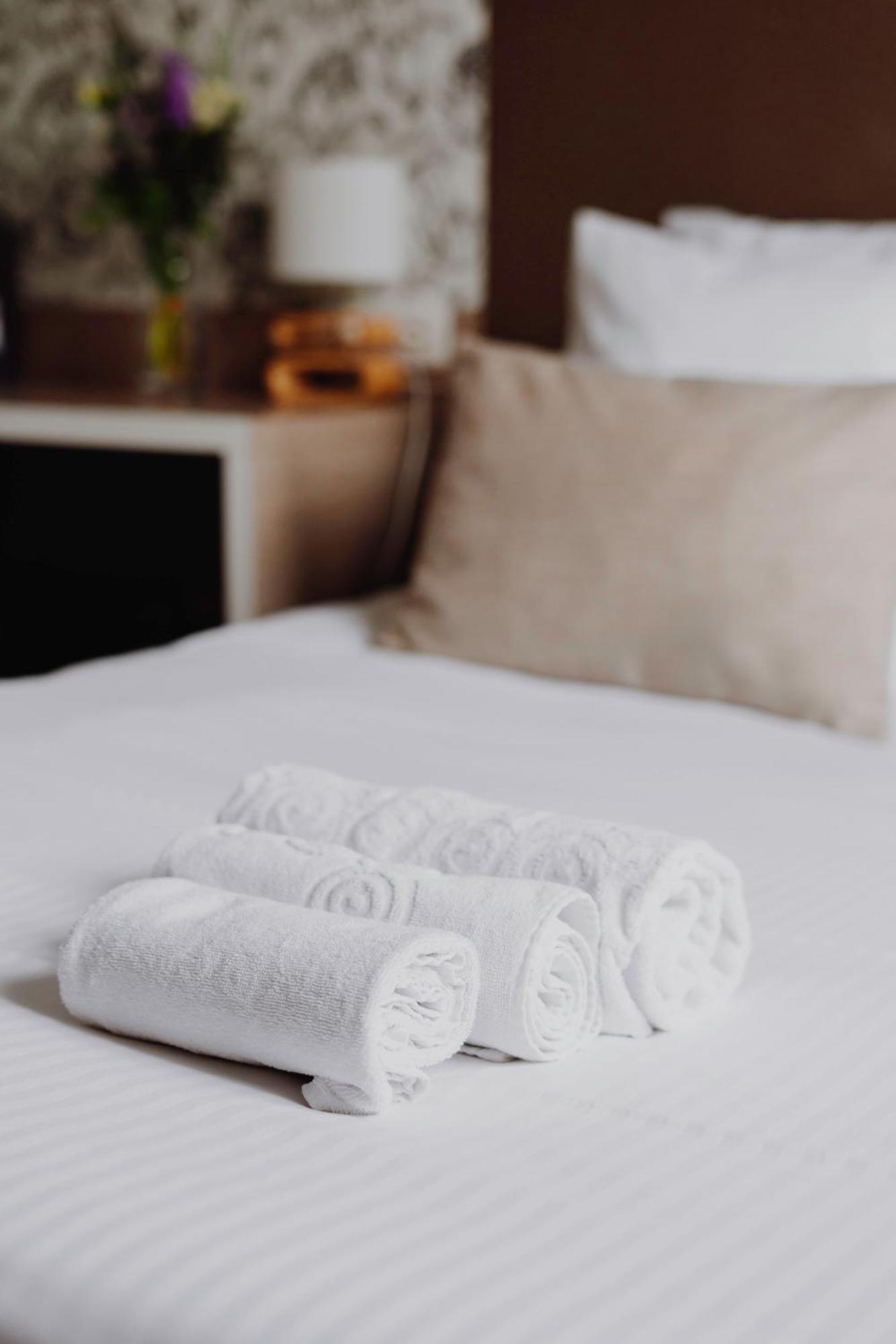 L'Hotel Bristol Caen Zewnętrze zdjęcie